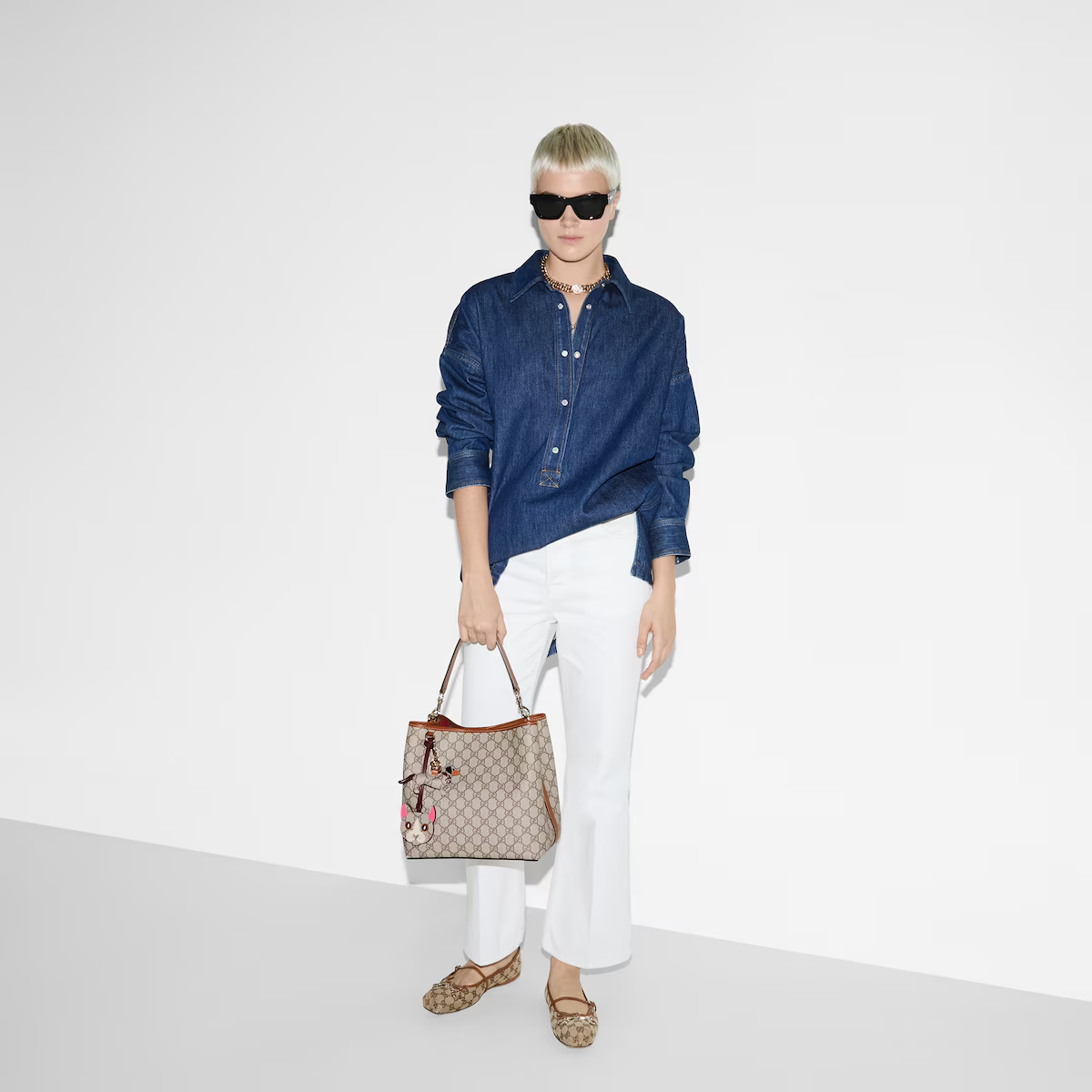 GG EMBLEM SMALL SHOULDER BAG